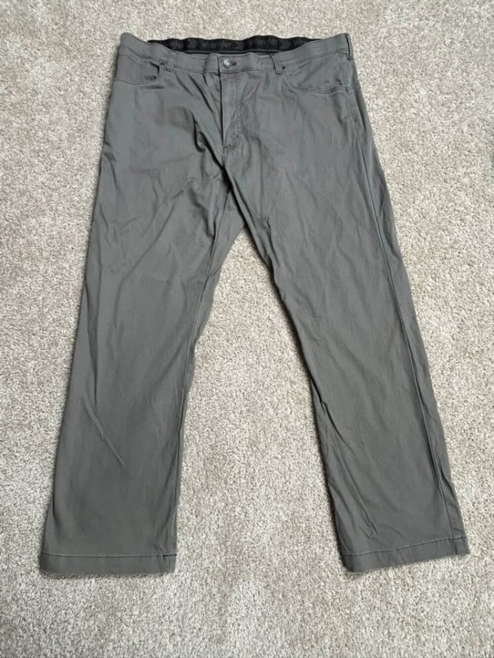 Wrangler Mens’ “All Terrain Gear” Pants (40x30)